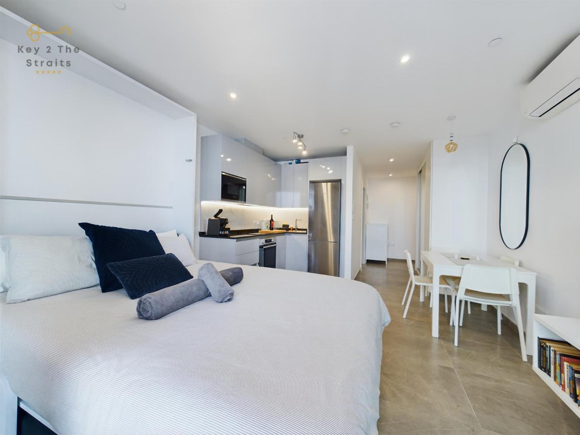 Luxury Sunrise Beach And Oceanview Room With Balcony Gibraltar Exterior foto